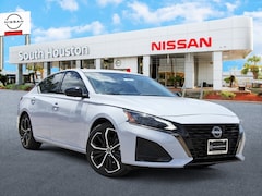 2025 Nissan Altima SR Sedan