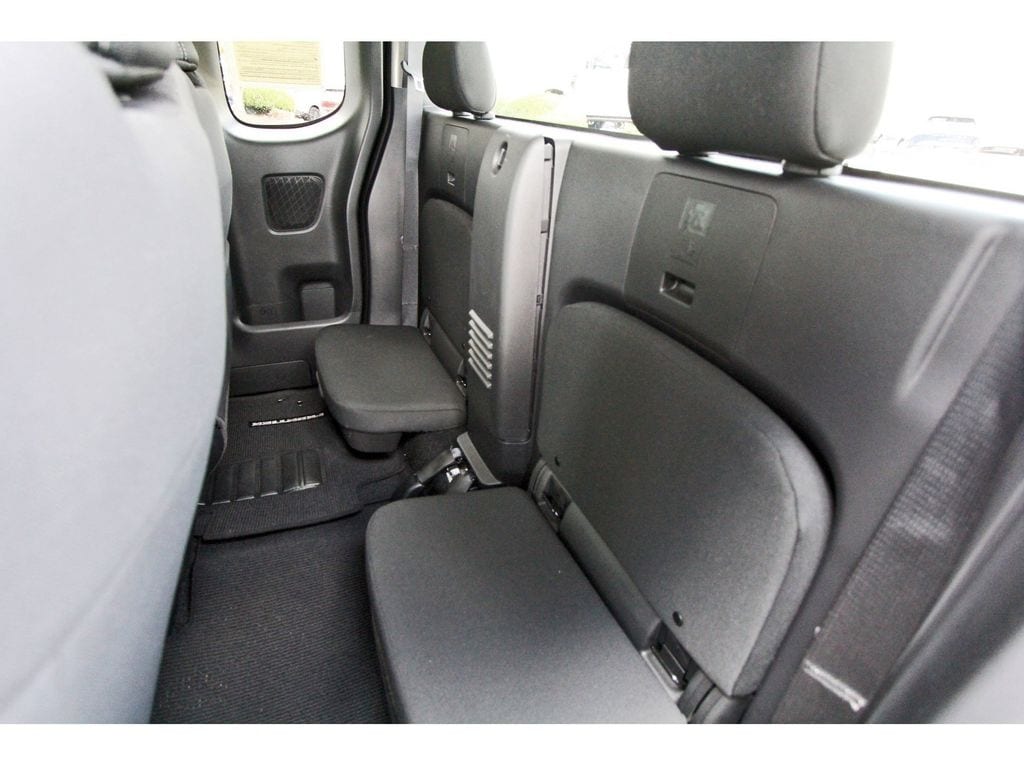 2024 Nissan Frontier SV - Photo 7