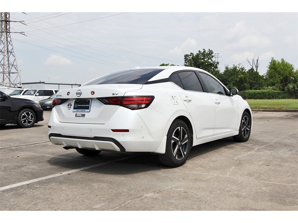 2024 Nissan Sentra SV photo 4