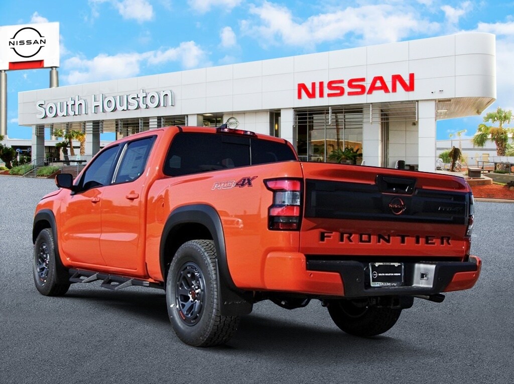 2026 Nissan Frontier PRO-4X photo 3