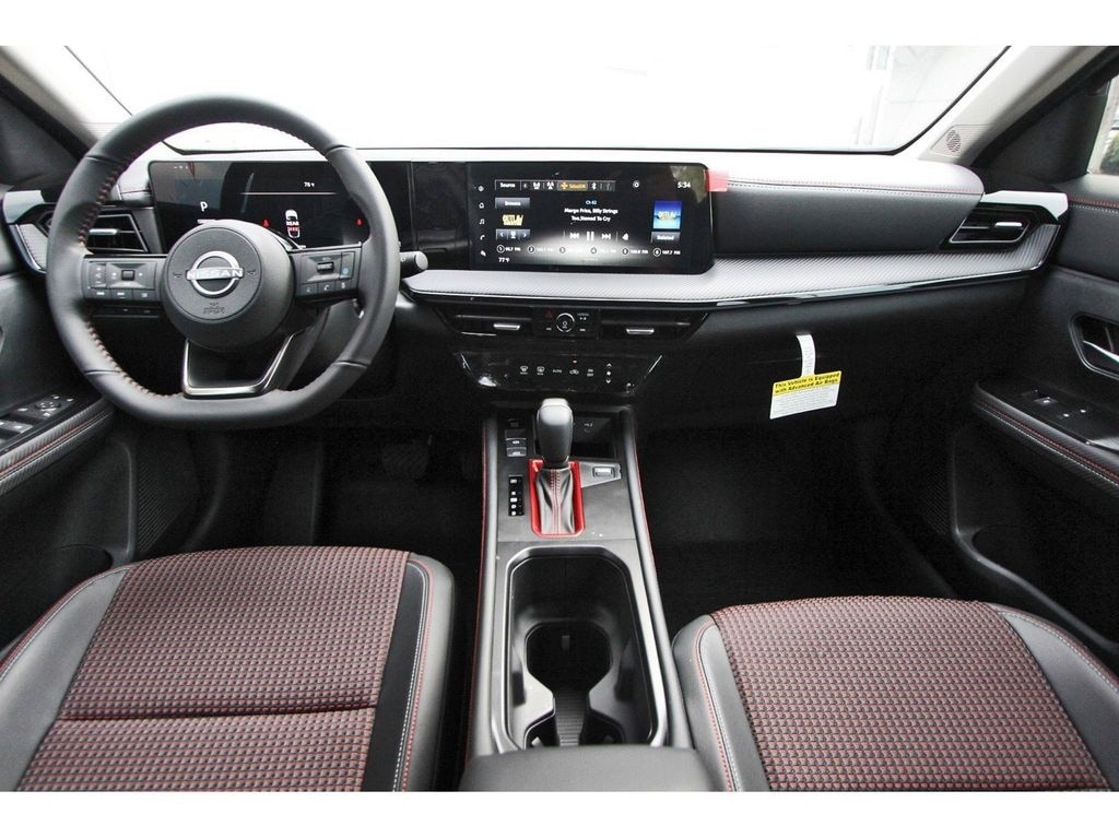 2025 Nissan Kicks SR - Photo 9