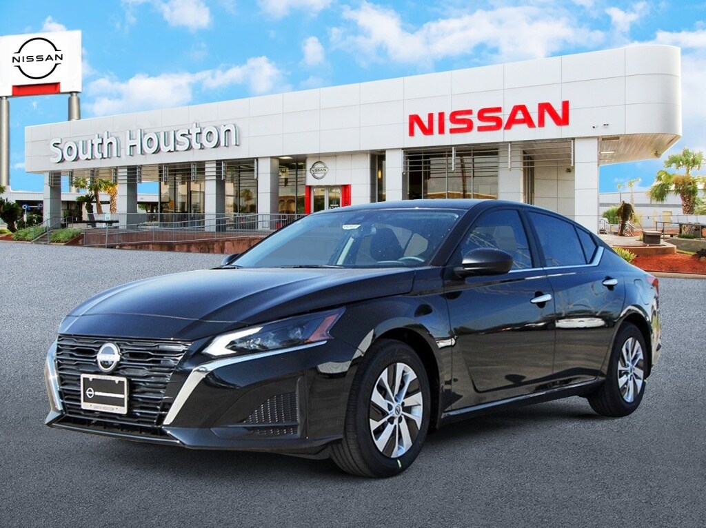 2025 Nissan Altima S photo 2