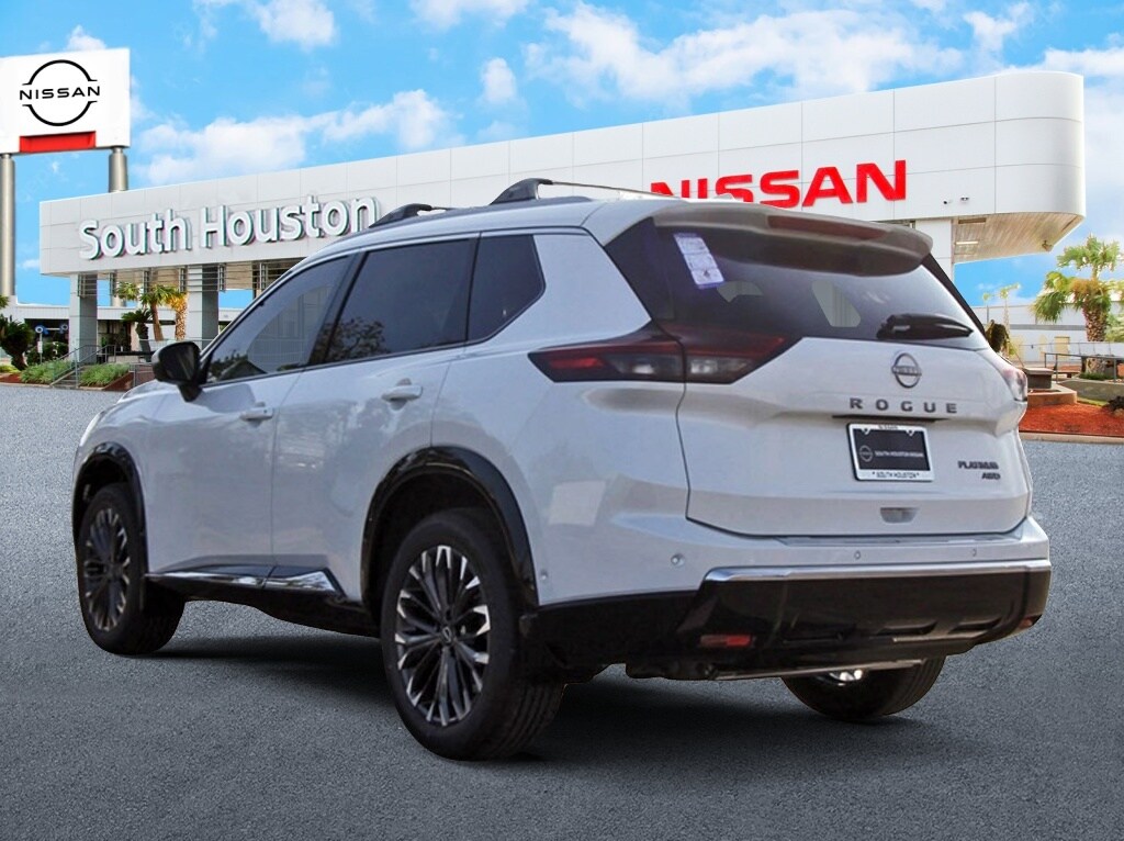 2026 Nissan Rogue Platinum photo 2