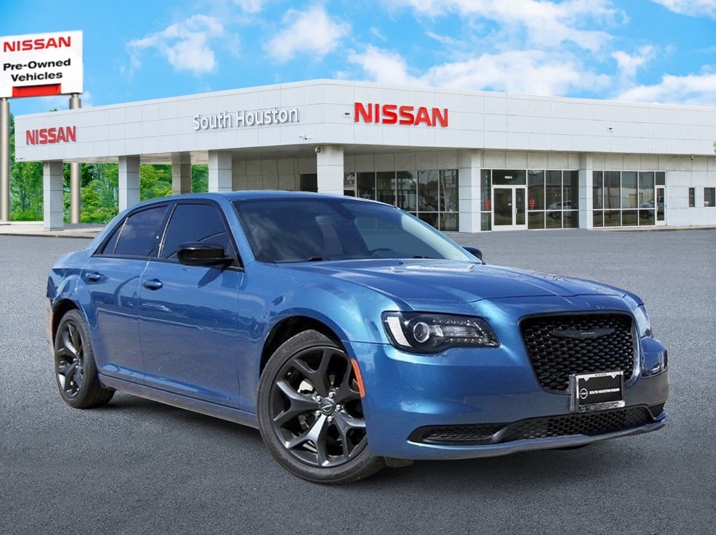 2023 Chrysler 300 Touring