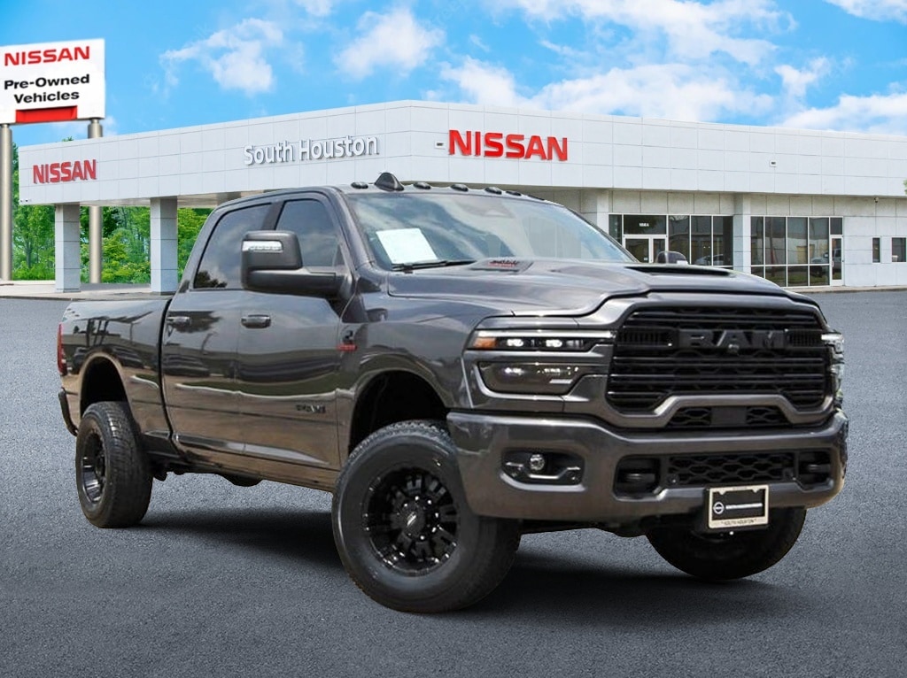 2025 RAM 2500 Laramie 4X4 Crew Cab SWB's photo
