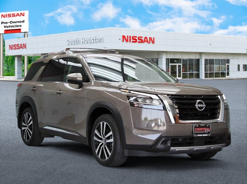 2024 Nissan Pathfinder Platinum 2WD's photo