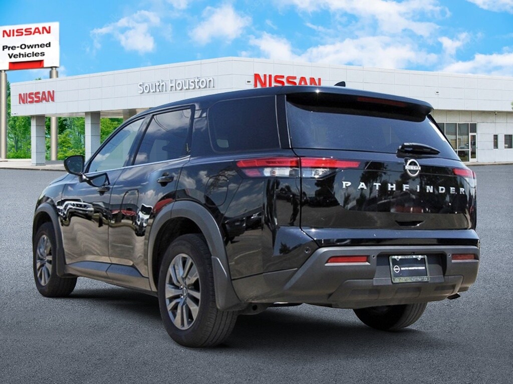 2024 Nissan Pathfinder S photo 2
