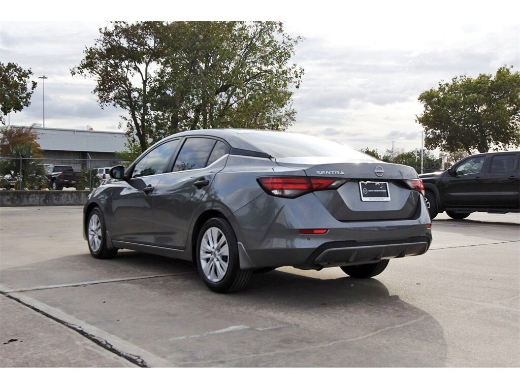 2024 Nissan Sentra S photo 2