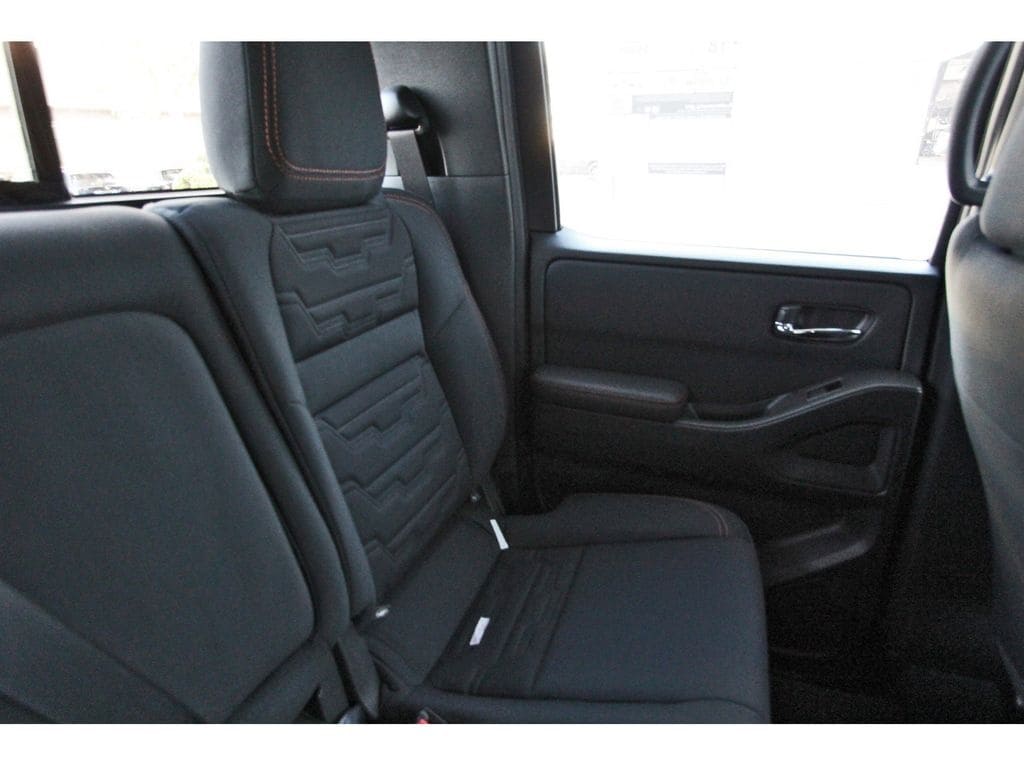 2025 Nissan Frontier PRO-4X - Photo 10