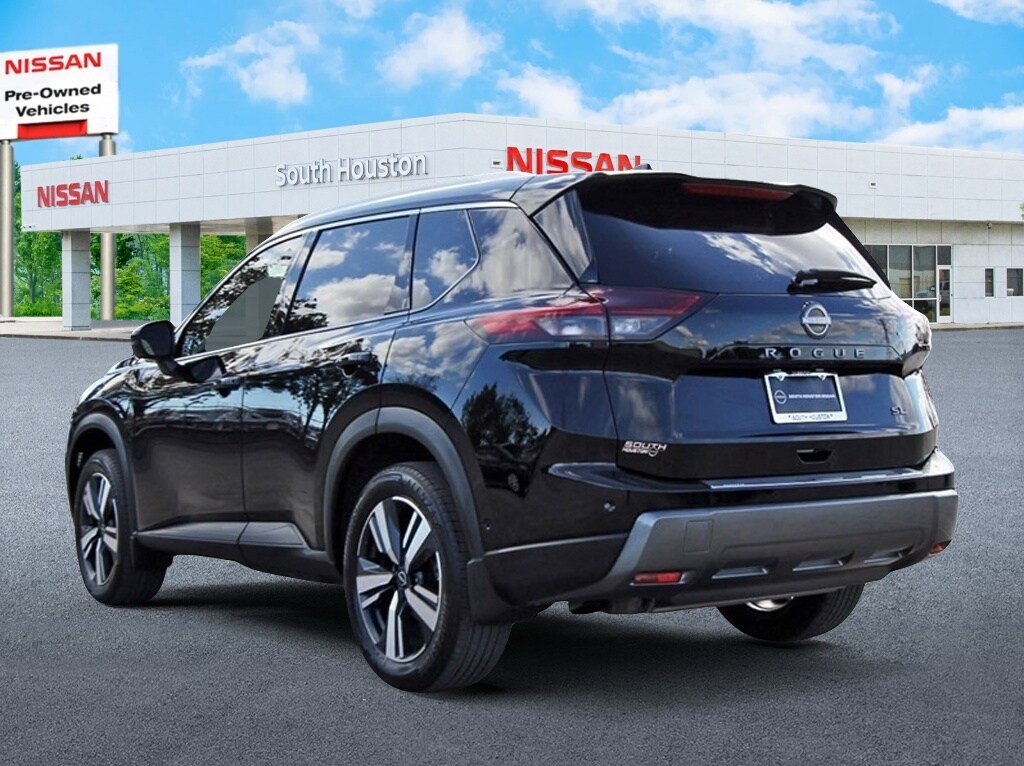 2024 Nissan Rogue SL photo 2
