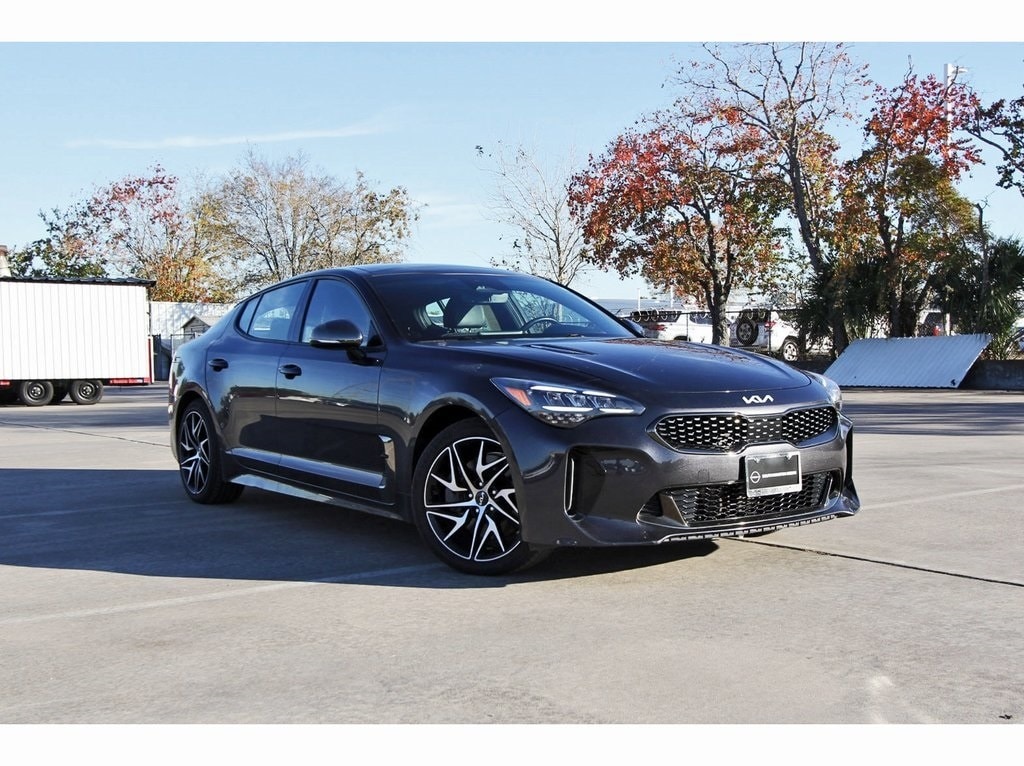 2023 Kia Stinger GT-Line's photo