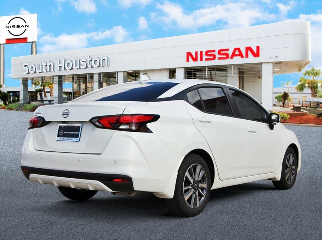 2025 Nissan Versa 1.6 SV photo 3