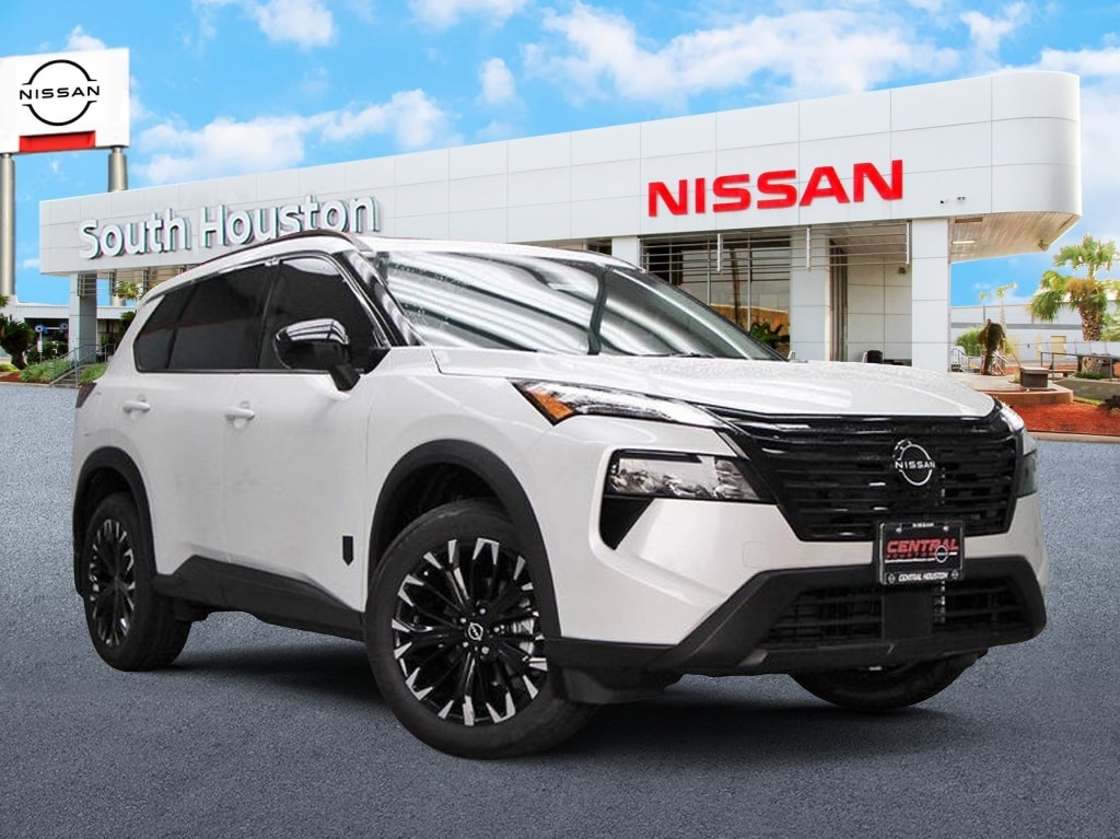 2026 Nissan Rogue Dark Armor's photo