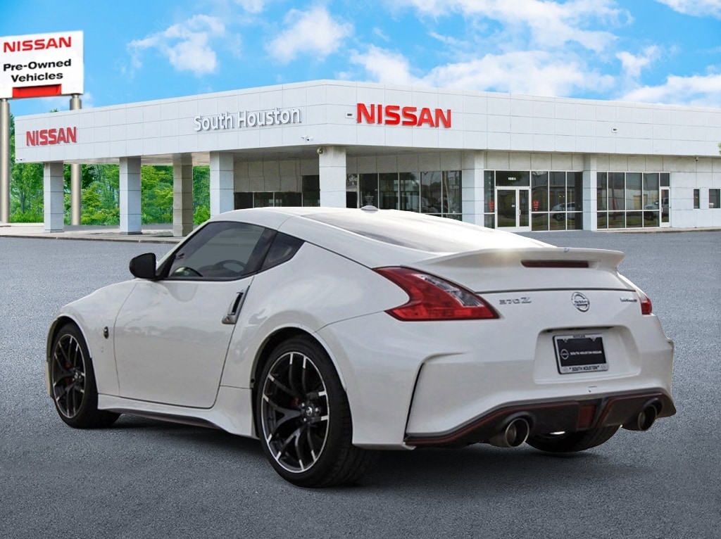 2017 Nissan 370Z Nismo Tech photo 3