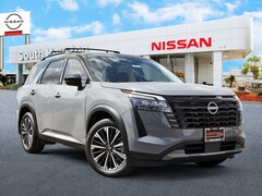 2026 Nissan Pathfinder Platinum SUV
