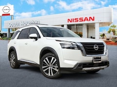2025 Nissan Pathfinder Platinum SUV