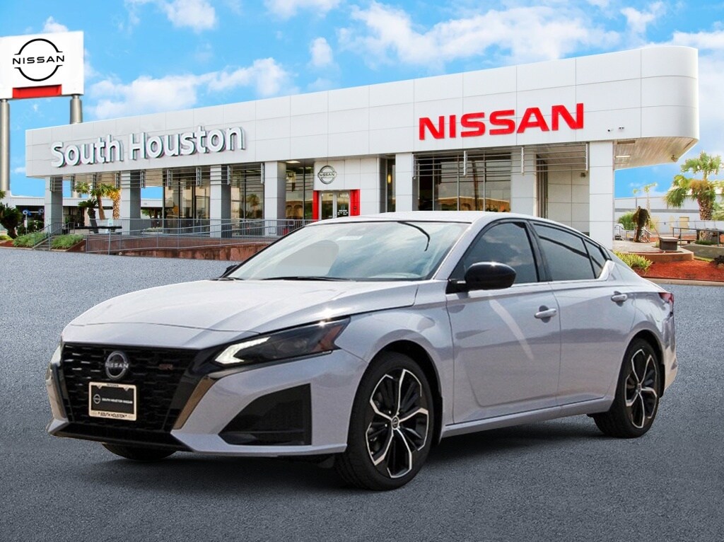 2025 Nissan Altima SR photo 2