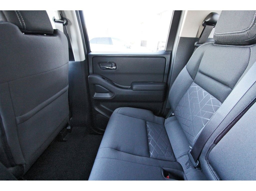 2026 Nissan Frontier SV - Photo 10
