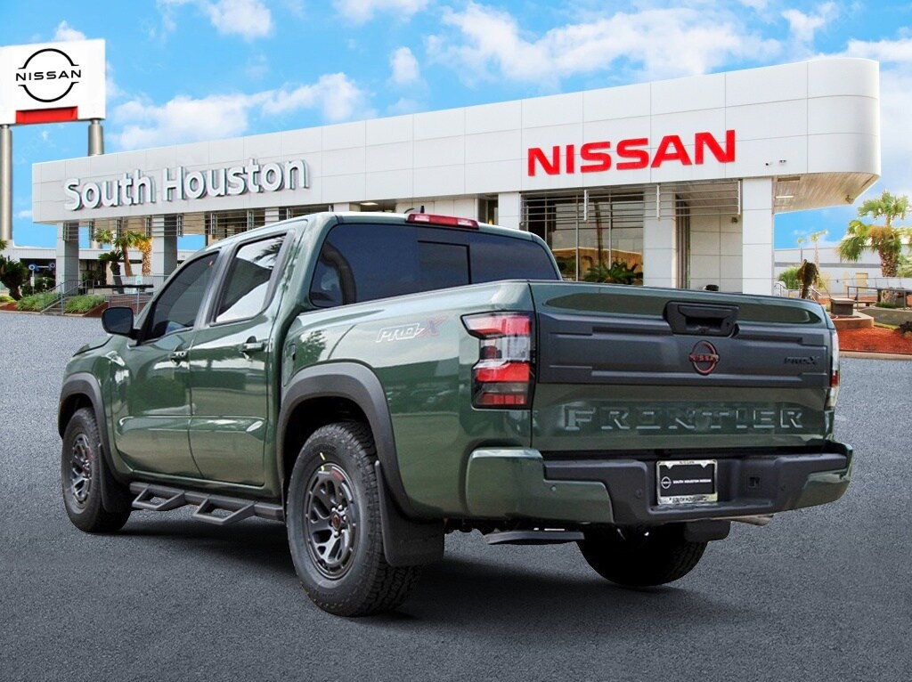 2025 Nissan Frontier PRO-X photo 3