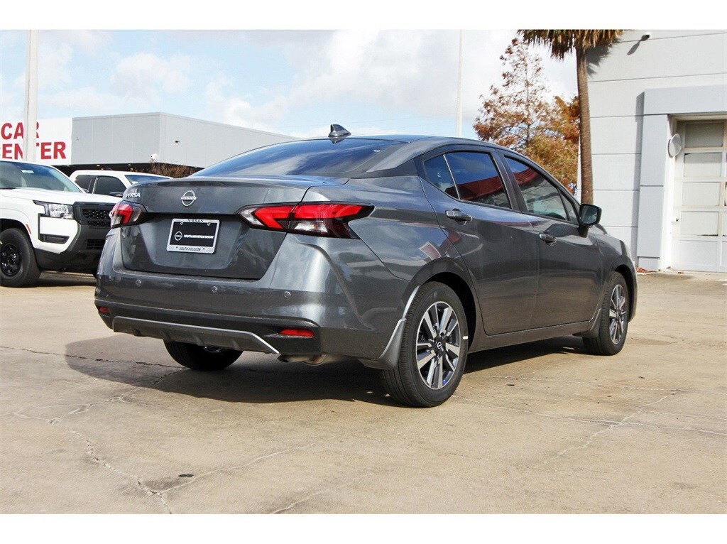 2025 Nissan Versa 1.6 SV photo 4