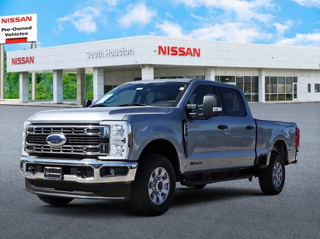 2024 Ford F-250 XLT photo 2