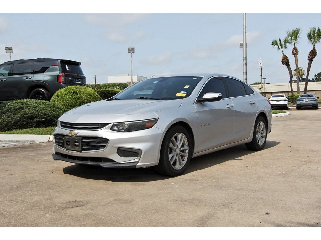 Used 2018 Chevrolet Malibu 1LT with VIN 1G1ZD5ST0JF124387 for sale in Houston, TX