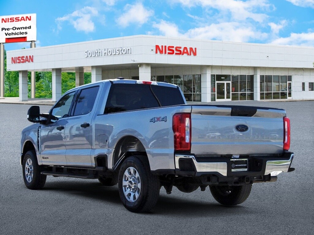 2024 Ford F-250 XLT photo 3