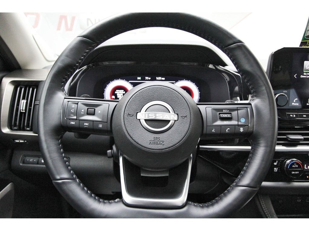 2024 Nissan Pathfinder Platinum - Photo 11