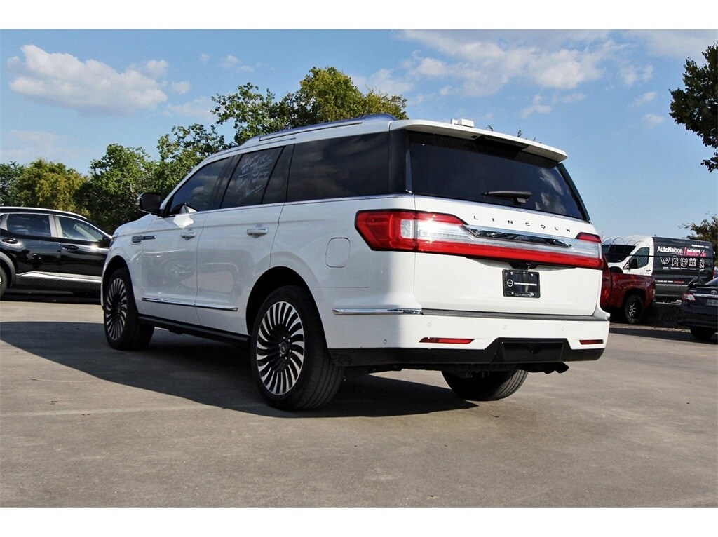 2021 Lincoln Navigator Black Label photo 3