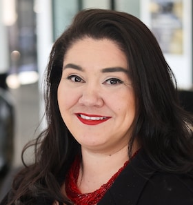 Staff member Natali Mercado from ID_cdd00aa0d512