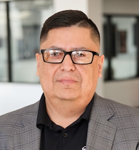 Staff member Luis Gallardo from ID_23428e5b977a