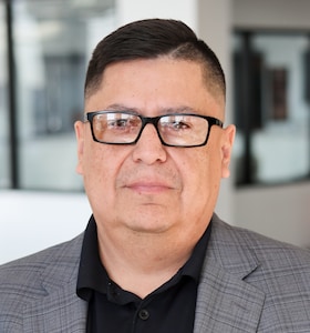 Staff member Luis Gallardo from ID_23428e5b977a