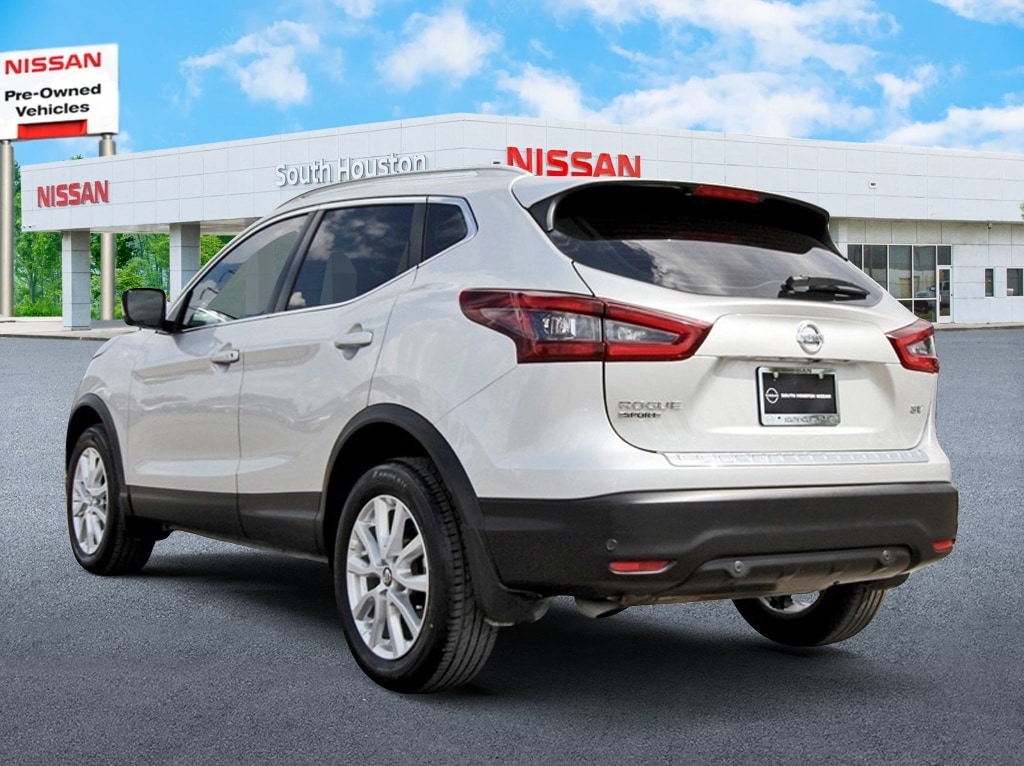 2021 Nissan Rogue Sport SV photo 3
