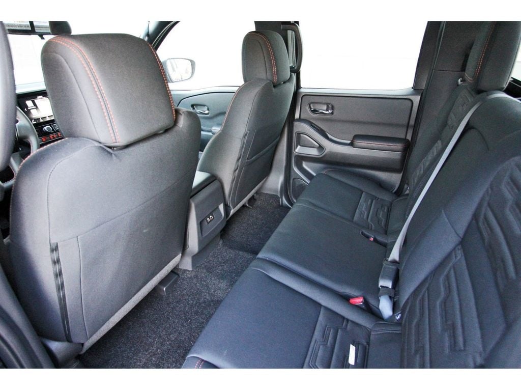 2025 Nissan Frontier PRO-4X - Photo 11