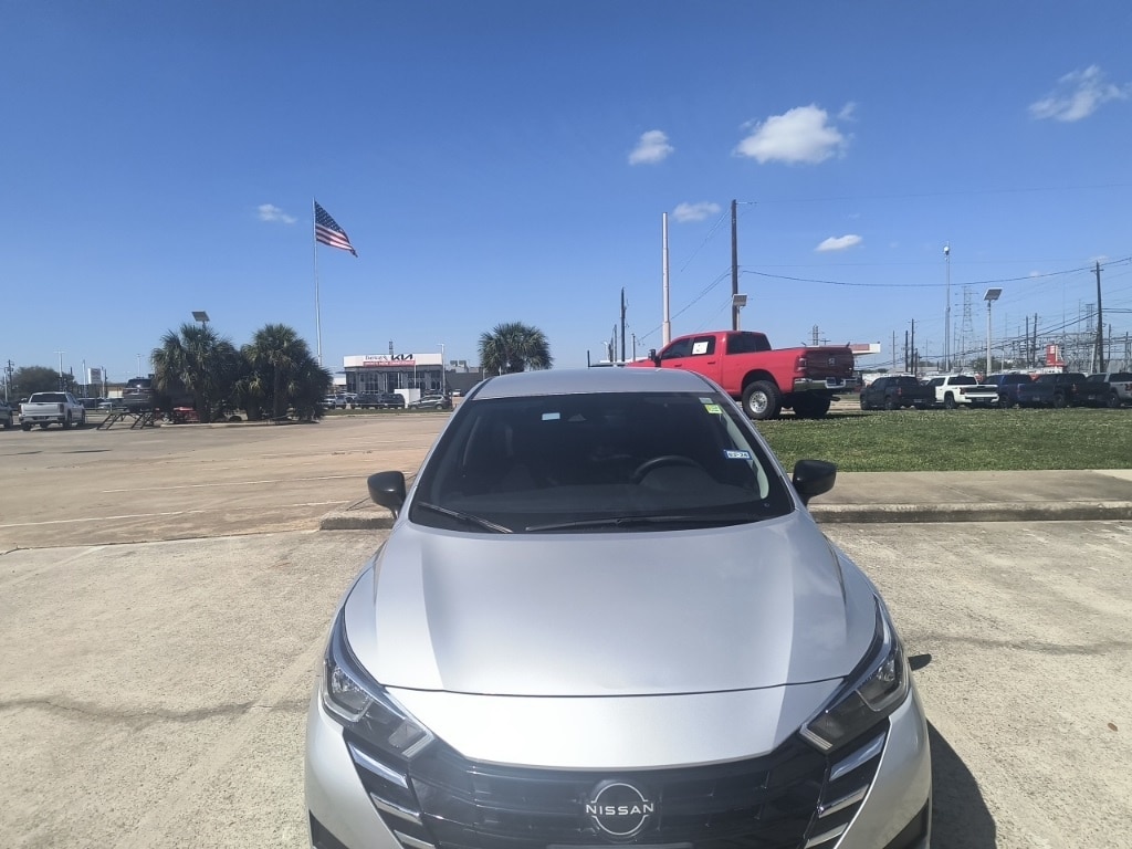 2023 Nissan Versa Sedan S