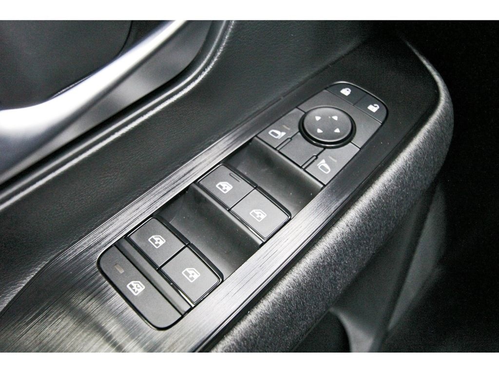 2026 Nissan KICKS SV - Photo 18