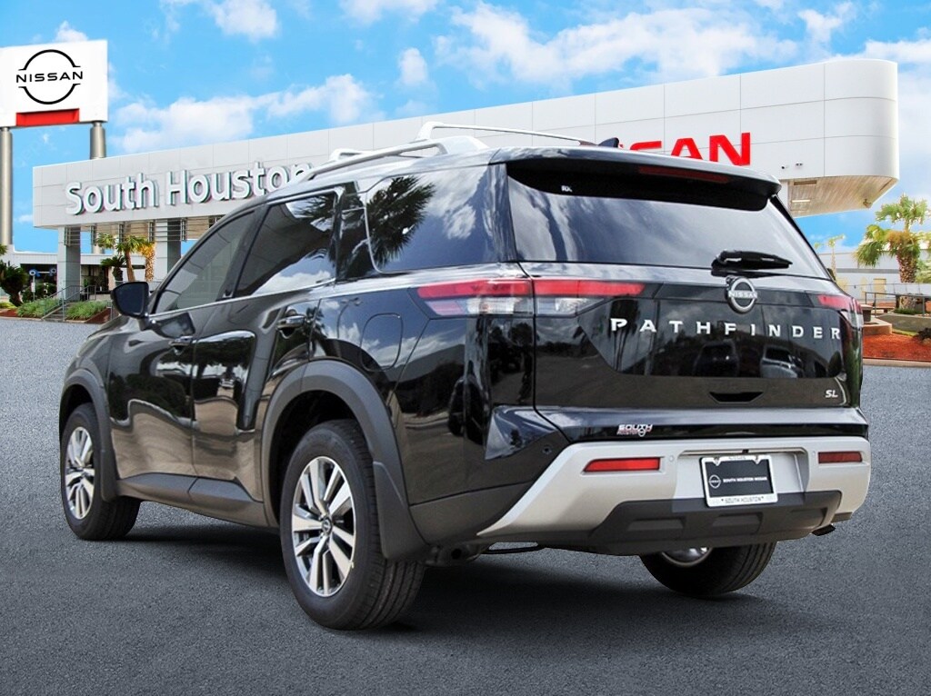 2025 Nissan Pathfinder SL photo 3