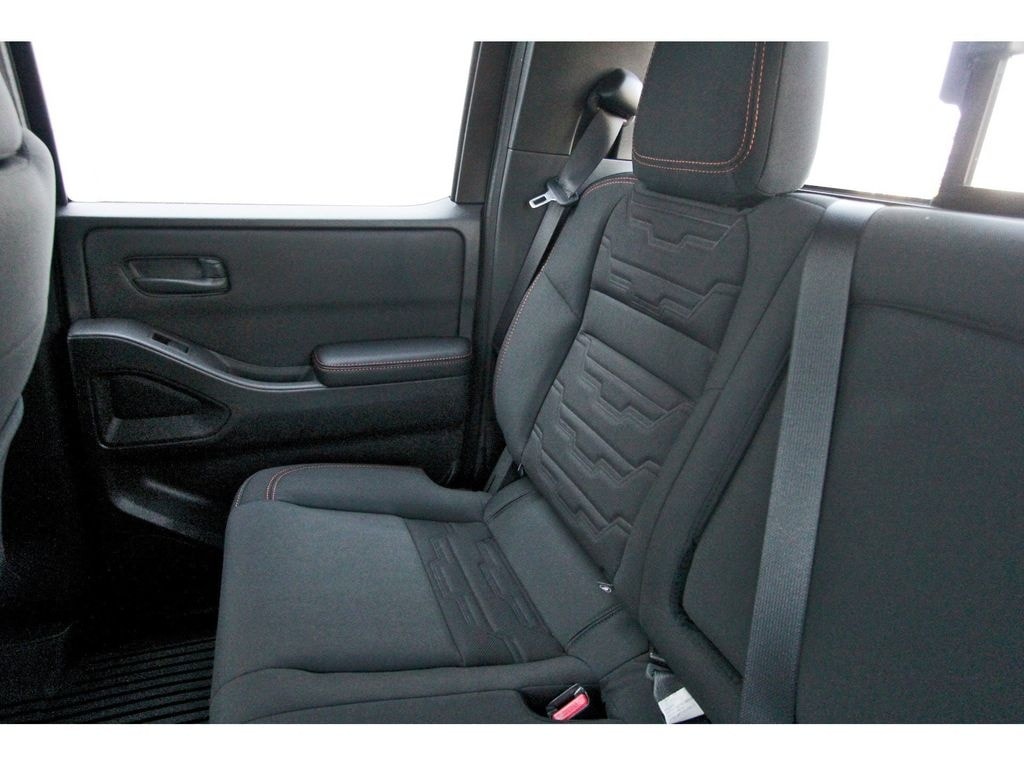 2026 Nissan Frontier PRO-X - Photo 9
