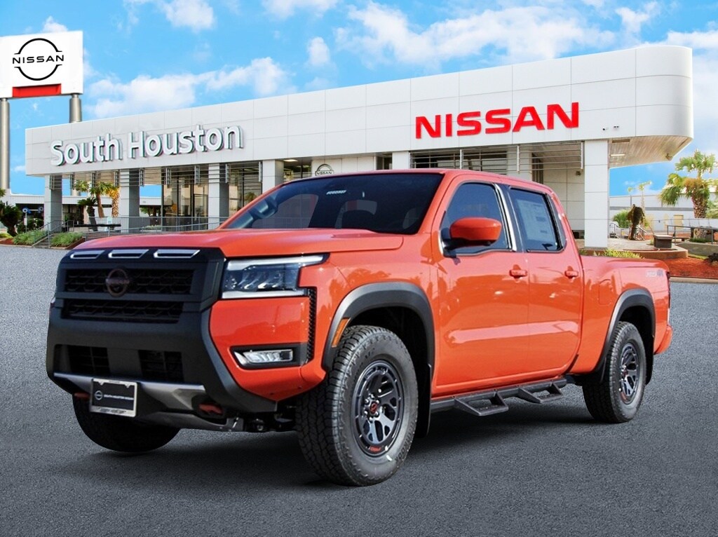 2026 Nissan Frontier PRO-4X photo 2
