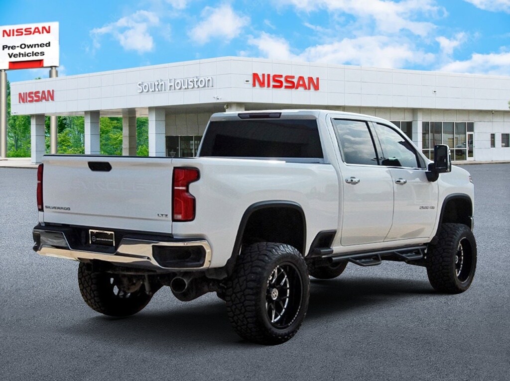 2024 Chevrolet Silverado 2500HD LTZ photo 4