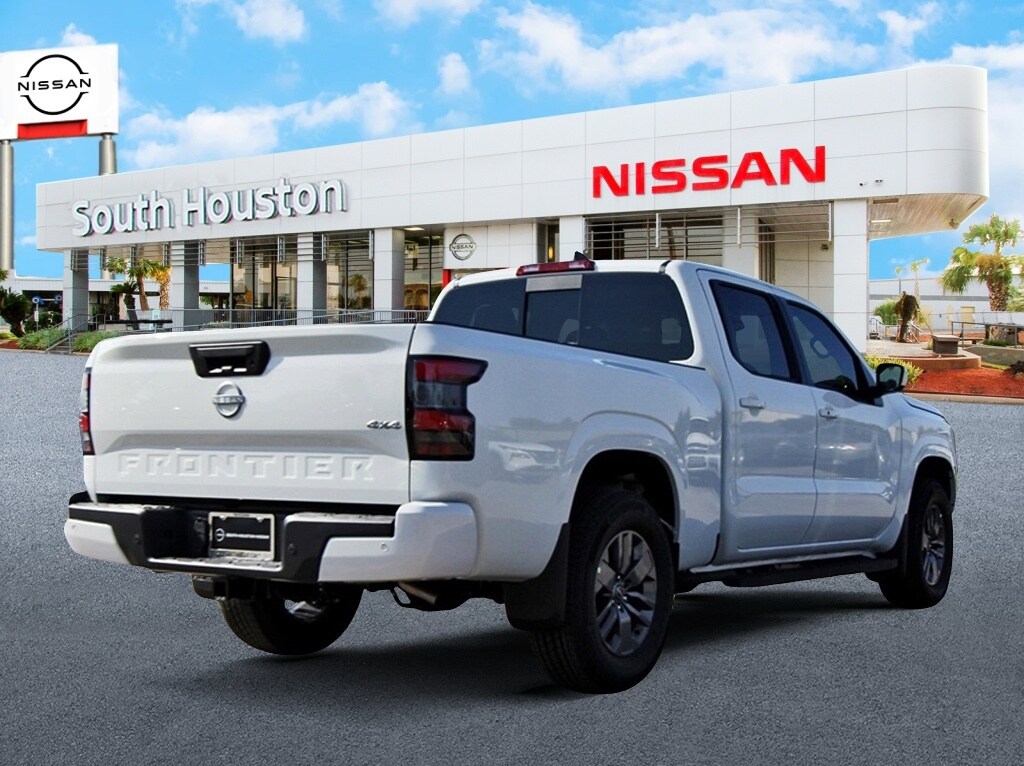 2026 Nissan Frontier SV photo 3