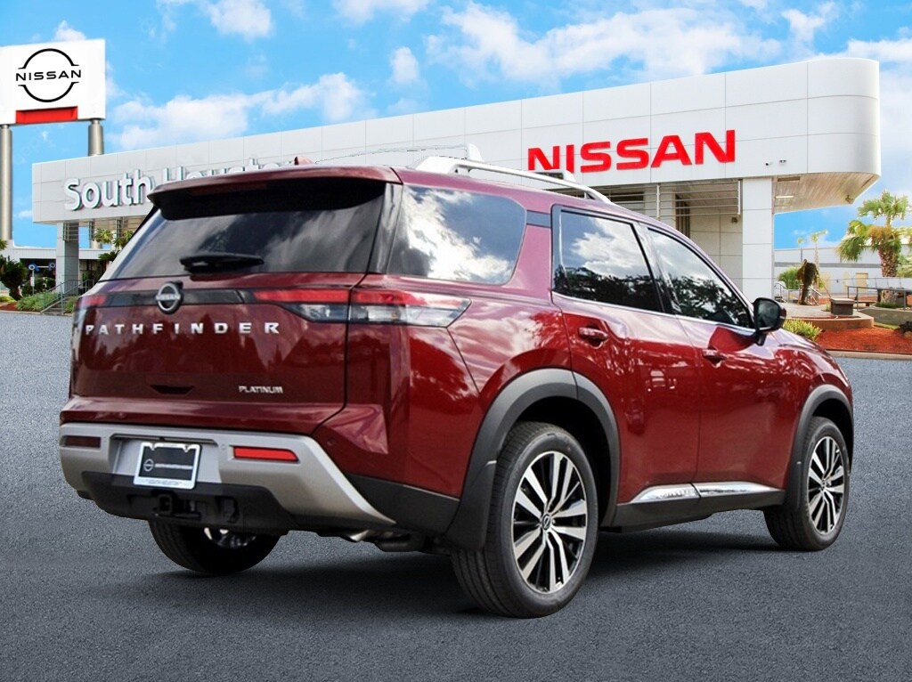 2025 Nissan Pathfinder Platinum photo 3