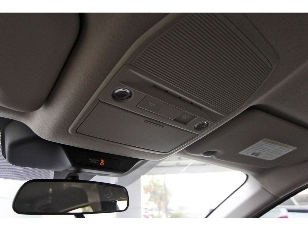 2025 Nissan Kicks SR - Photo 16