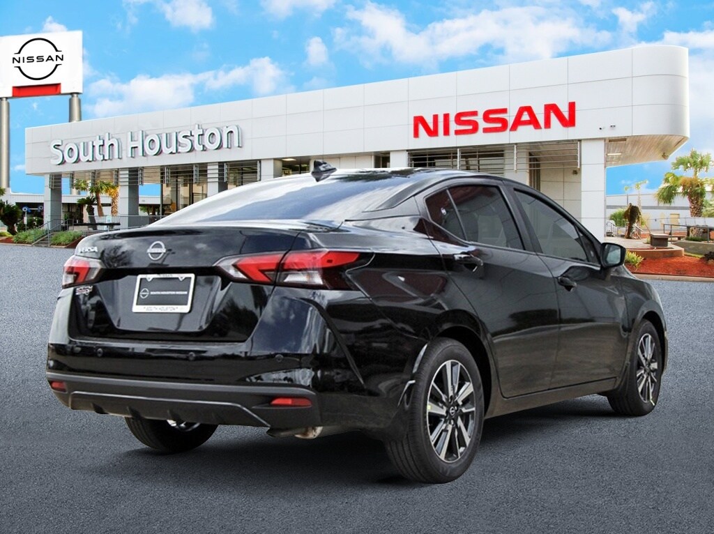 2025 Nissan Versa 1.6 SV photo 2