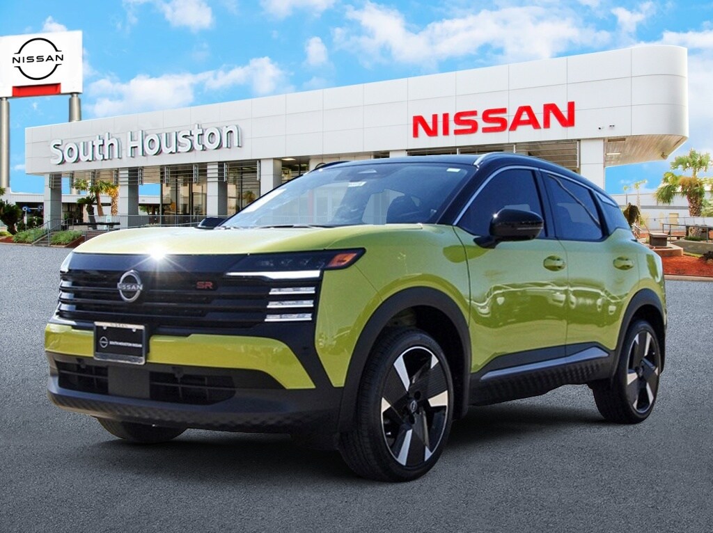 2025 Nissan Kicks SR photo 2