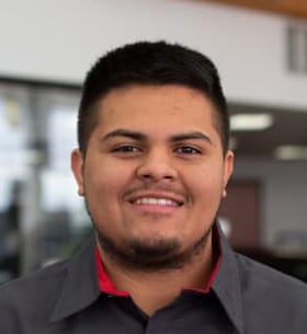 Staff member Ronaldo Reyes from ID_80f08e6b92c9