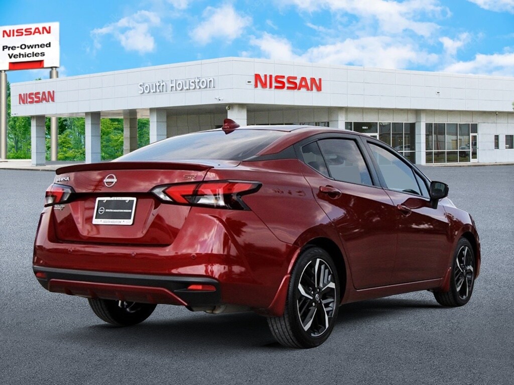 2024 Nissan Versa 1.6 SR photo 2