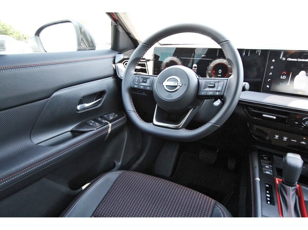 2025 Nissan Kicks SR - Photo 8