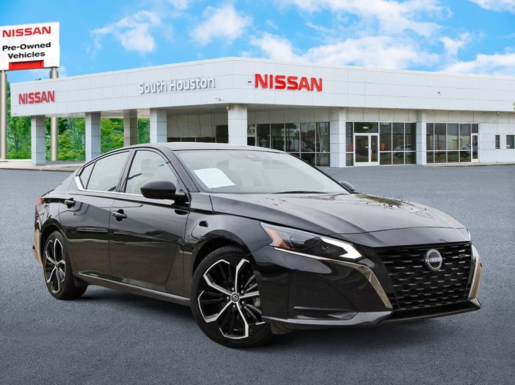 2024 Nissan Altima 2.5 SR's photo
