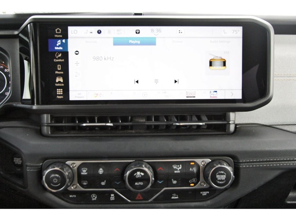 2024 Jeep Wrangler 4-Door Sahara - Photo 22